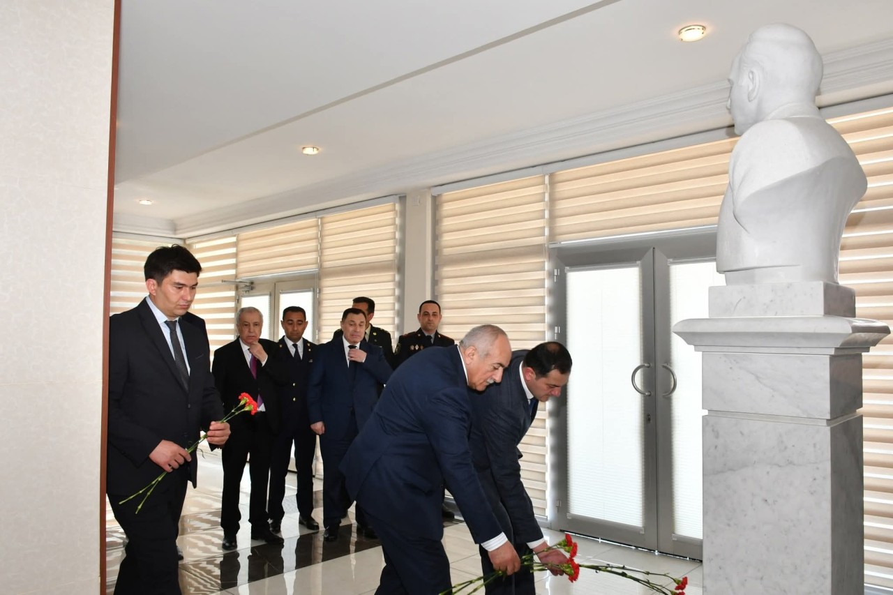Heydər Əliyevin anadan olmasının 103-cü ildönümünə həsr olunmuş tədbir keçirildi - FOTOLAR