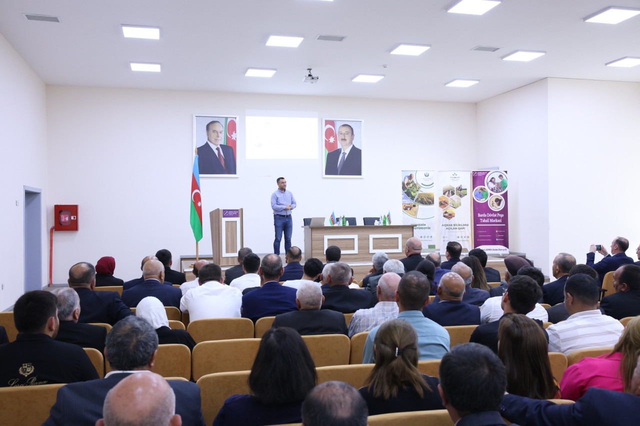 Müasir aqrar yanaşmalarla bağlı seminar keçirildi - FOTOLAR