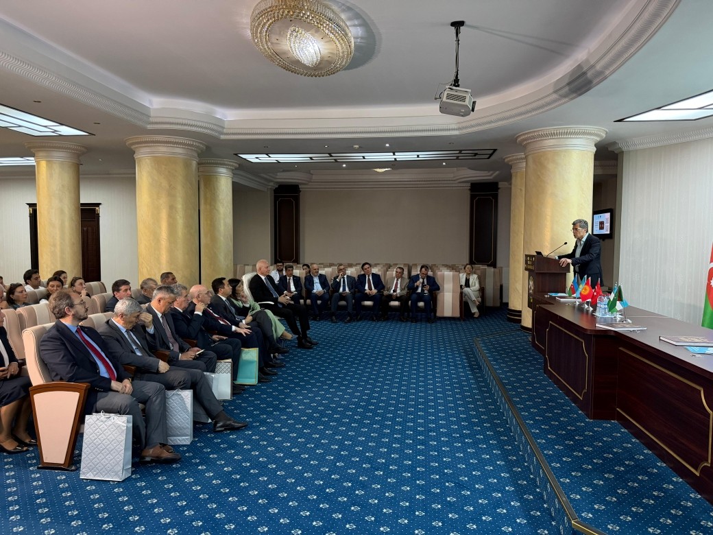 “Türk Dillerinin Tıp Terimleri Sözlüğü” kitabının təqdimatı oldu - FOTOLAR