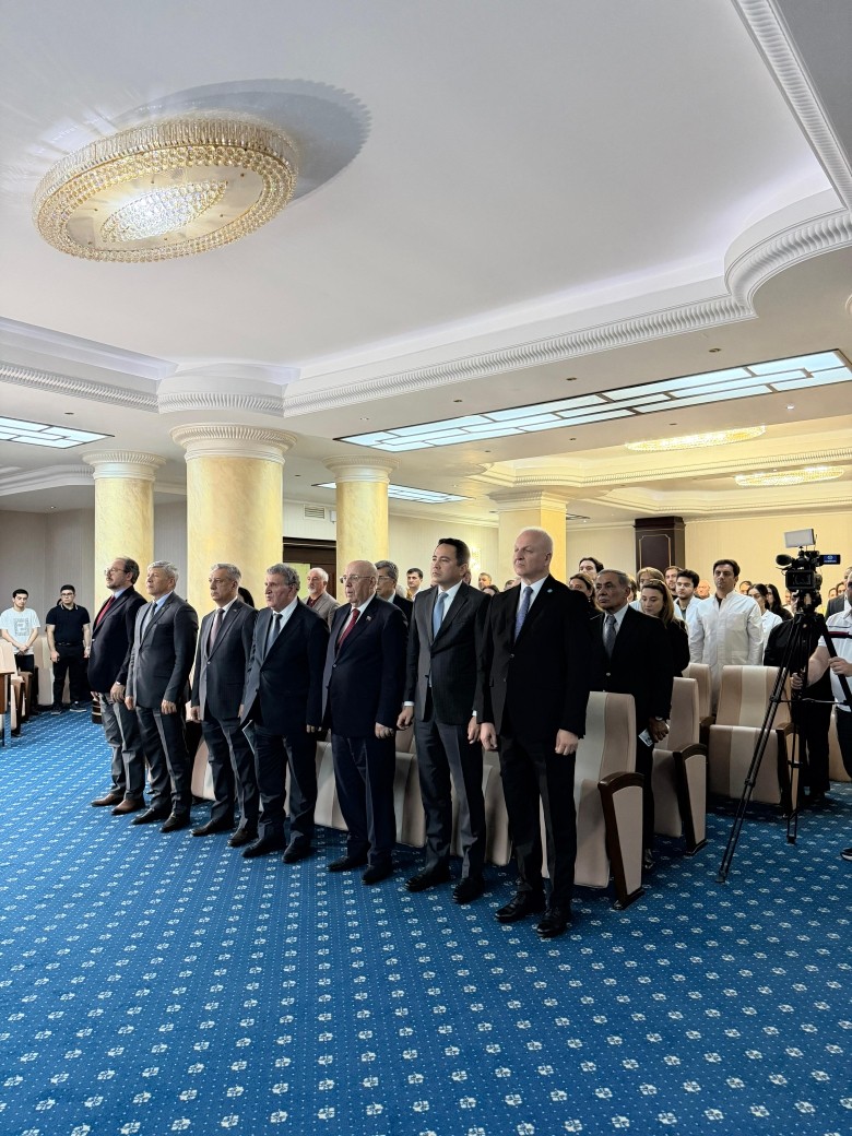 “Türk Dillerinin Tıp Terimleri Sözlüğü” kitabının təqdimatı oldu - FOTOLAR