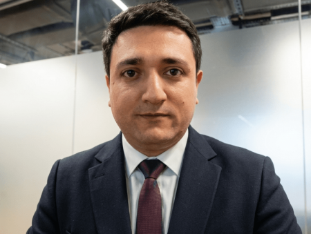 Yeni sədr özünə müşavir təyin etdi - FOTO