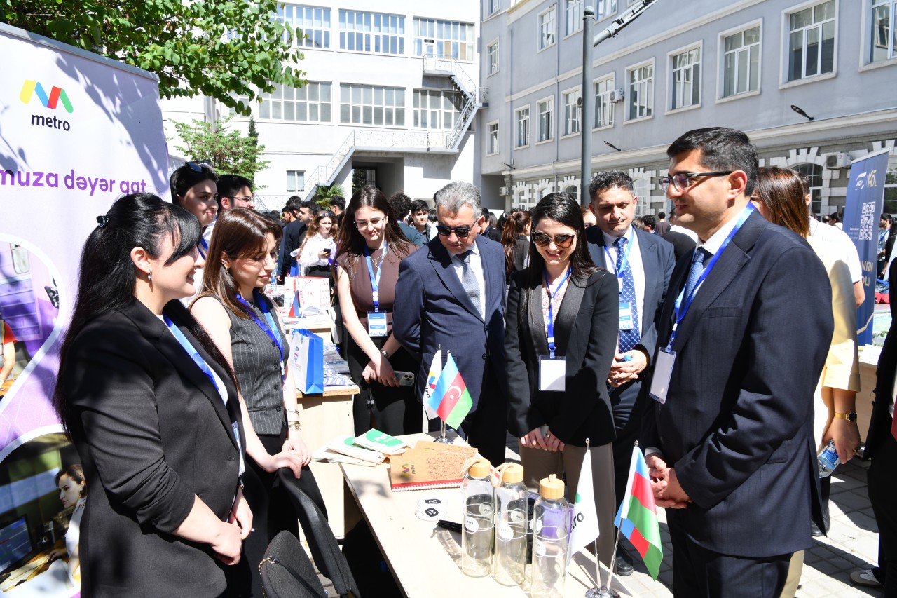 ADNSU-da keçirilən XVII Məzun–Karyera Sərgisində 70-dən çox şirkət iştirak edib - FOTOLAR
