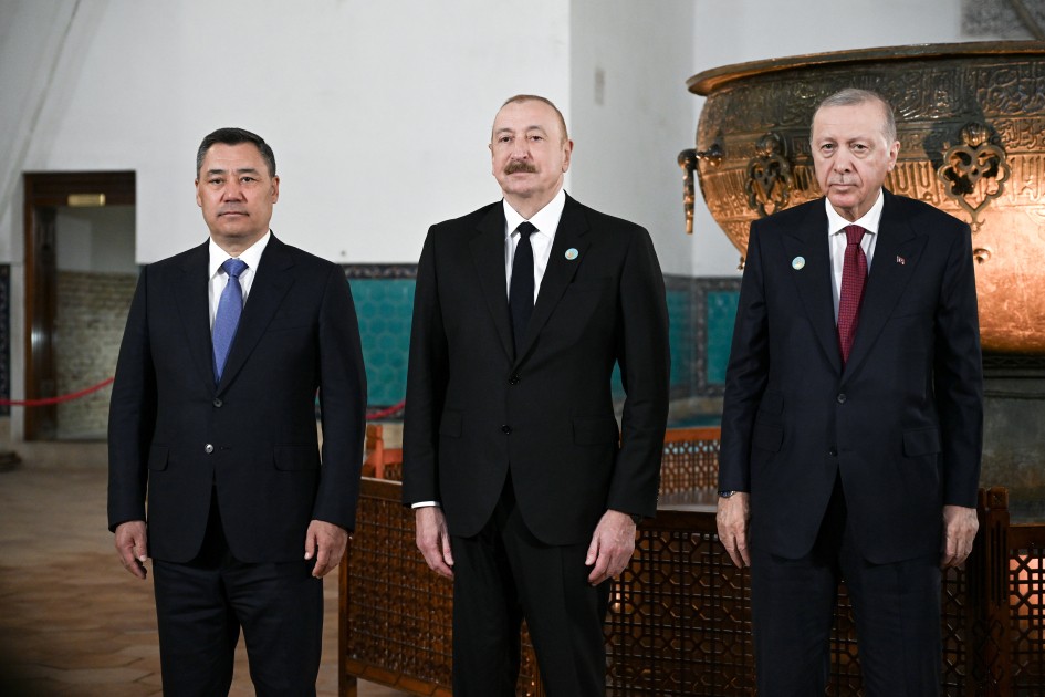 Prezidentlərin görüşündən maraqlı FOTOLAR
