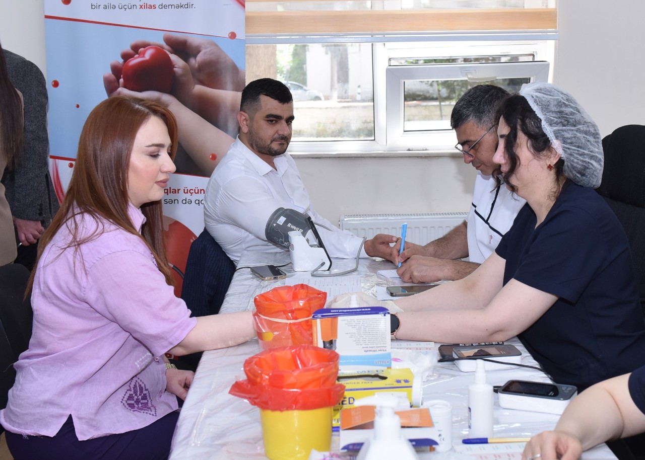 Sumqayıt Tibb Mərkəzi qanvermə aksiyası keçirib - FOTOLAR