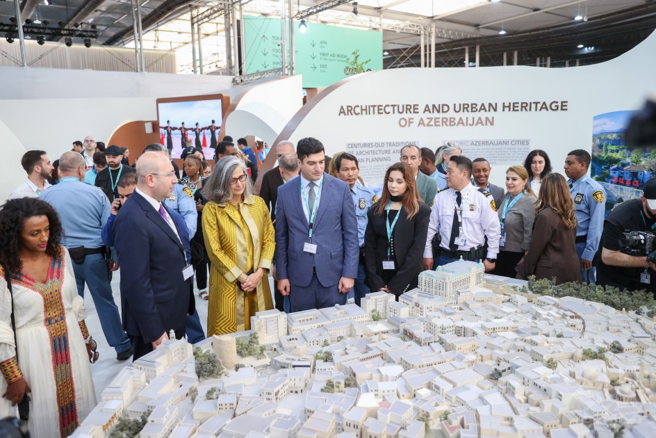 Prezident və xanımı “Urban Expo” sərgisinin açılışında - FOTOLAR
