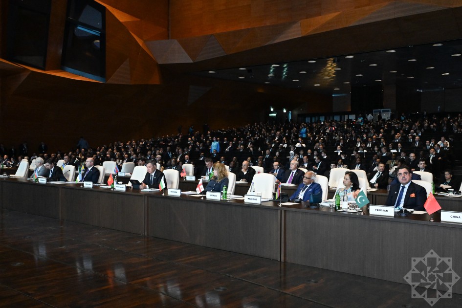 Prezident və xanımı “Urban Expo” sərgisinin açılışında - FOTOLAR