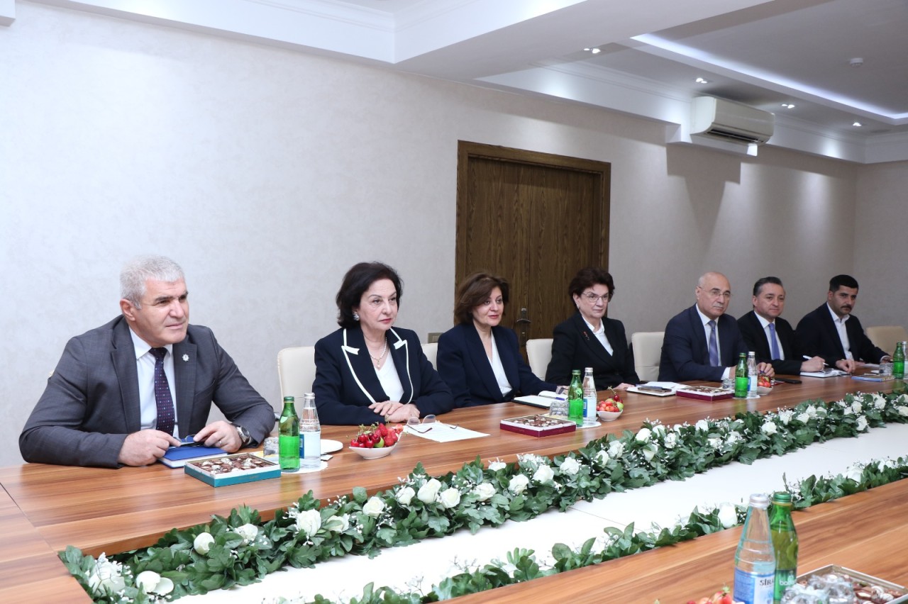AzMİU və KNUBA arasında memorandum imzalanıb - FOTOLAR