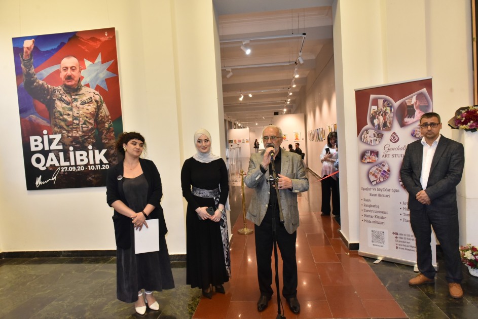 “Rənglərin dialoqu” adlı sərgi açılıb - FOTOLAR