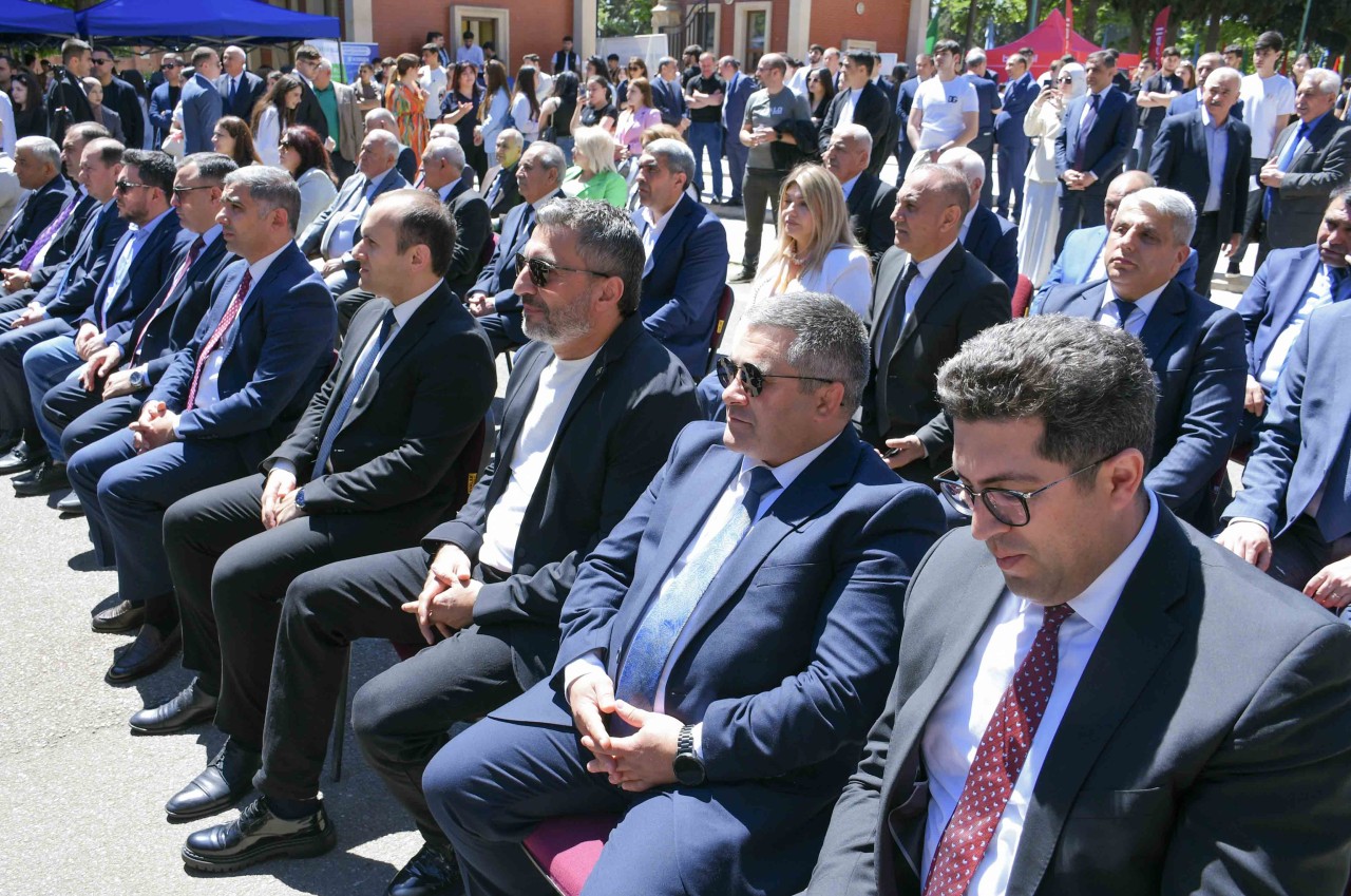 ADAU-da Karyera Sərgisi baş tutub - FOTOLAR