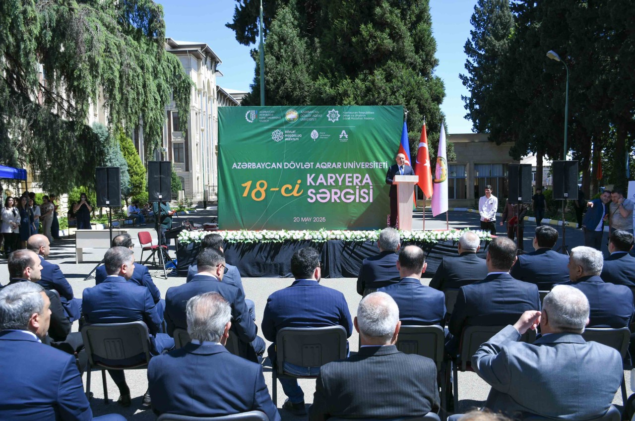 ADAU-da Karyera Sərgisi baş tutub - FOTOLAR