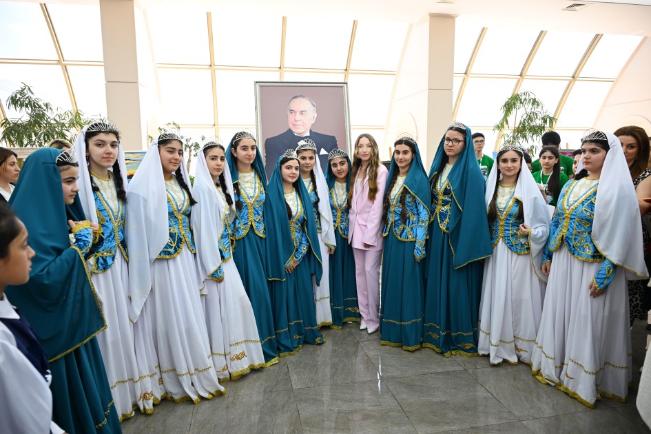 Alena Əliyeva “Zəkaların mübarizəsi II” olimpiadasının final mərhələsində - FOTOLAR