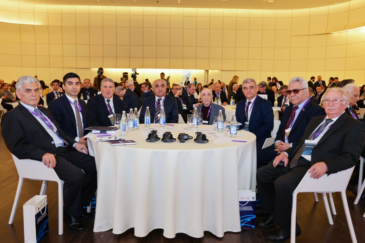 UNEC-in birgə təşkilatçılığı ilə elmi konfrans keçirilir - FOTOLAR