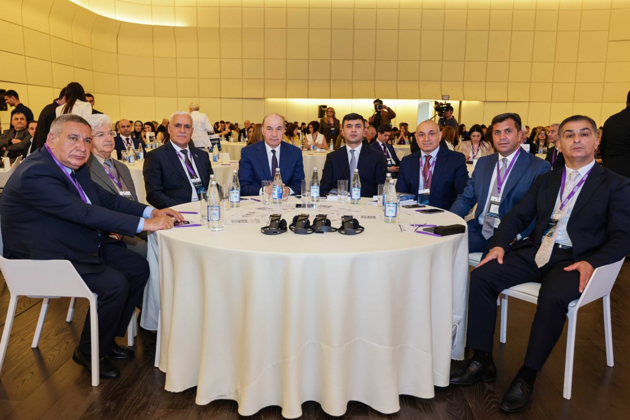 UNEC-in birgə təşkilatçılığı ilə elmi konfrans keçirilir - FOTOLAR