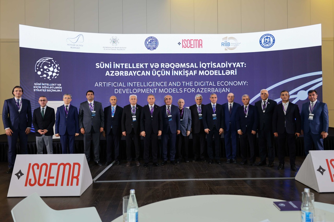 UNEC-in birgə təşkilatçılığı ilə elmi konfrans keçirilir - FOTOLAR