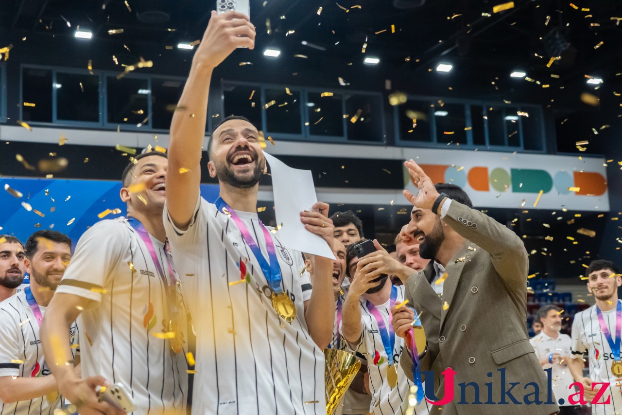 Futzal üzrə ölkə kubokunun final görüşündən - FOTOLAR