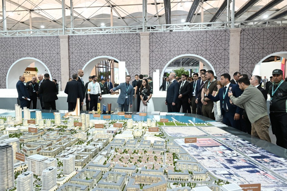 Leyla və Arzu Əliyevalar "Urban Expo" sərgisi ilə tanış olublar - FOTOLAR