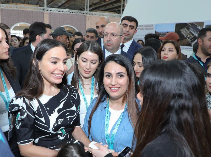 Leyla və Arzu Əliyevalar "Urban Expo" sərgisi ilə tanış olublar - FOTOLAR