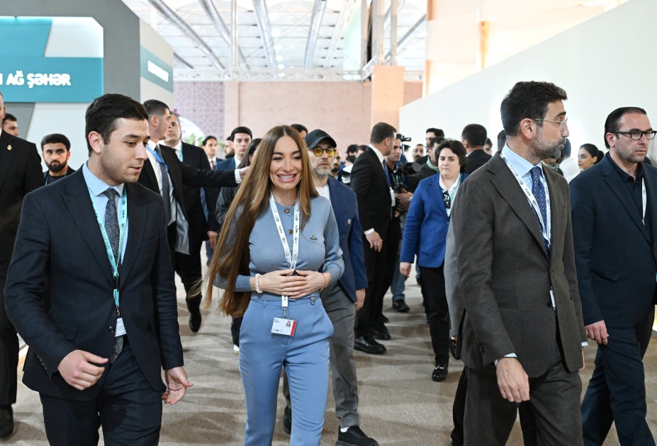 Leyla və Arzu Əliyevalar "Urban Expo" sərgisi ilə tanış olublar - FOTOLAR
