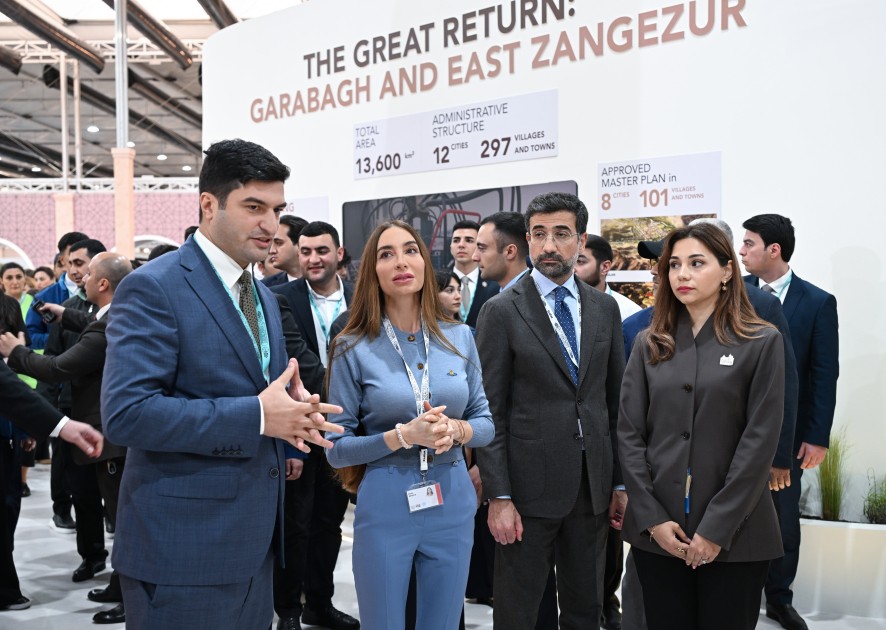 Leyla və Arzu Əliyevalar "Urban Expo" sərgisi ilə tanış olublar - FOTOLAR