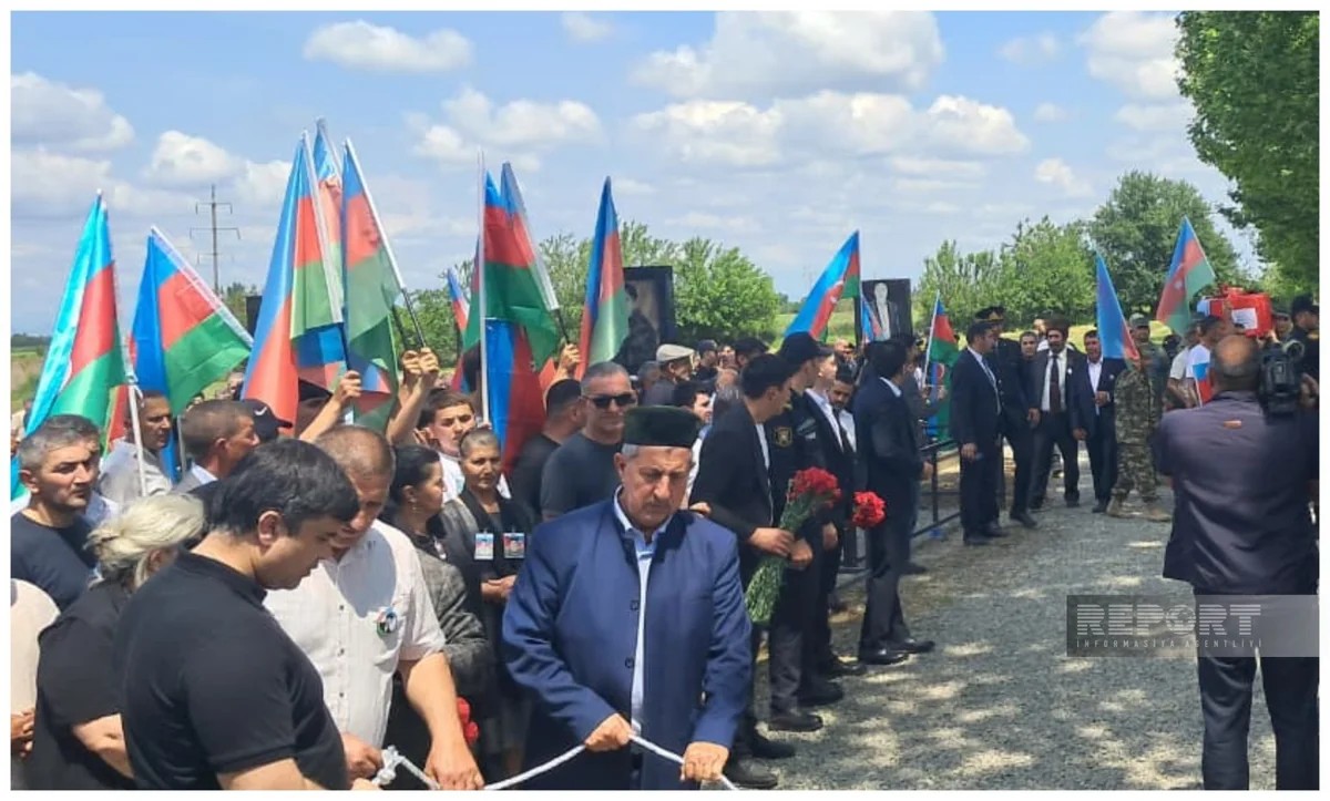 Şəhid Rəşadət Piriyev dəfn edildi - FOTOLAR (YENİLƏNİB)