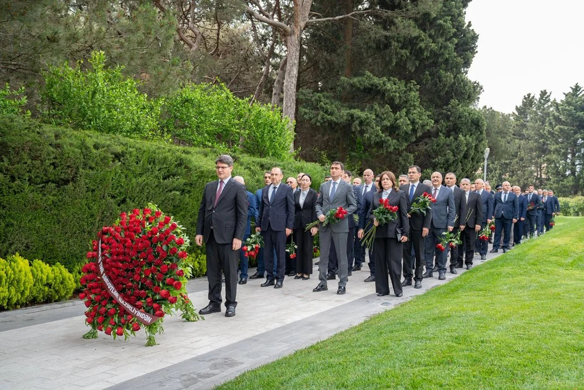 ETSN kollektivi peşə bayramını qeyd edib - FOTOLAR