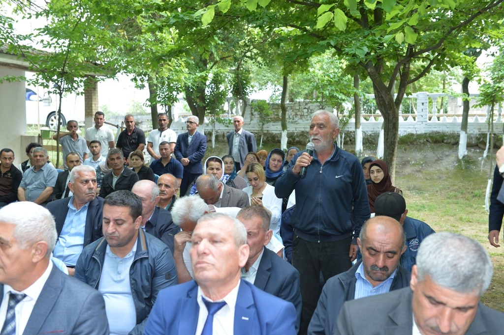 Taleh Qaraşov Ləj sakinlərinin problemlərini dinlədi - FOTOLAR