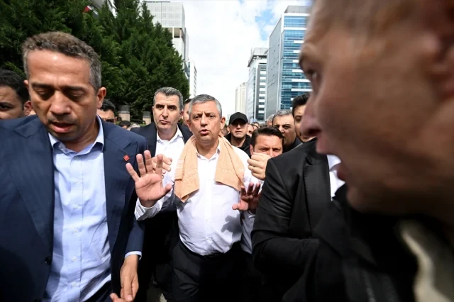 Özgür Özelin TBMM-ya yürüş etməsi ilə bağlı araşdırma başladıldı - FOTOLAR