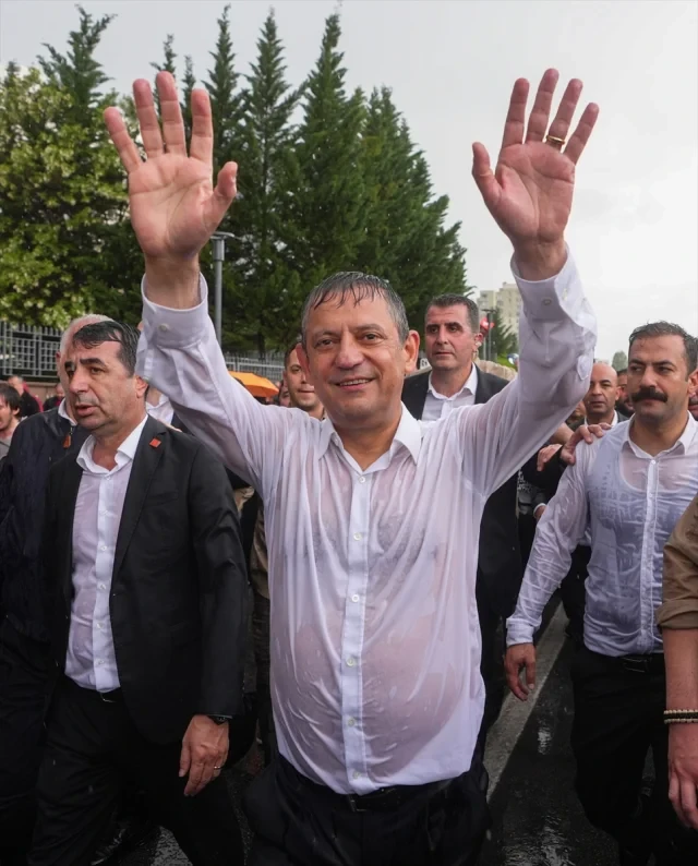 Özgür Özelin TBMM-ya yürüş etməsi ilə bağlı araşdırma başladıldı - FOTOLAR
