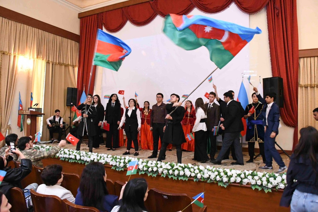 ADAU-da Müstəqillik Günü qeyd olunub - FOTOLAR