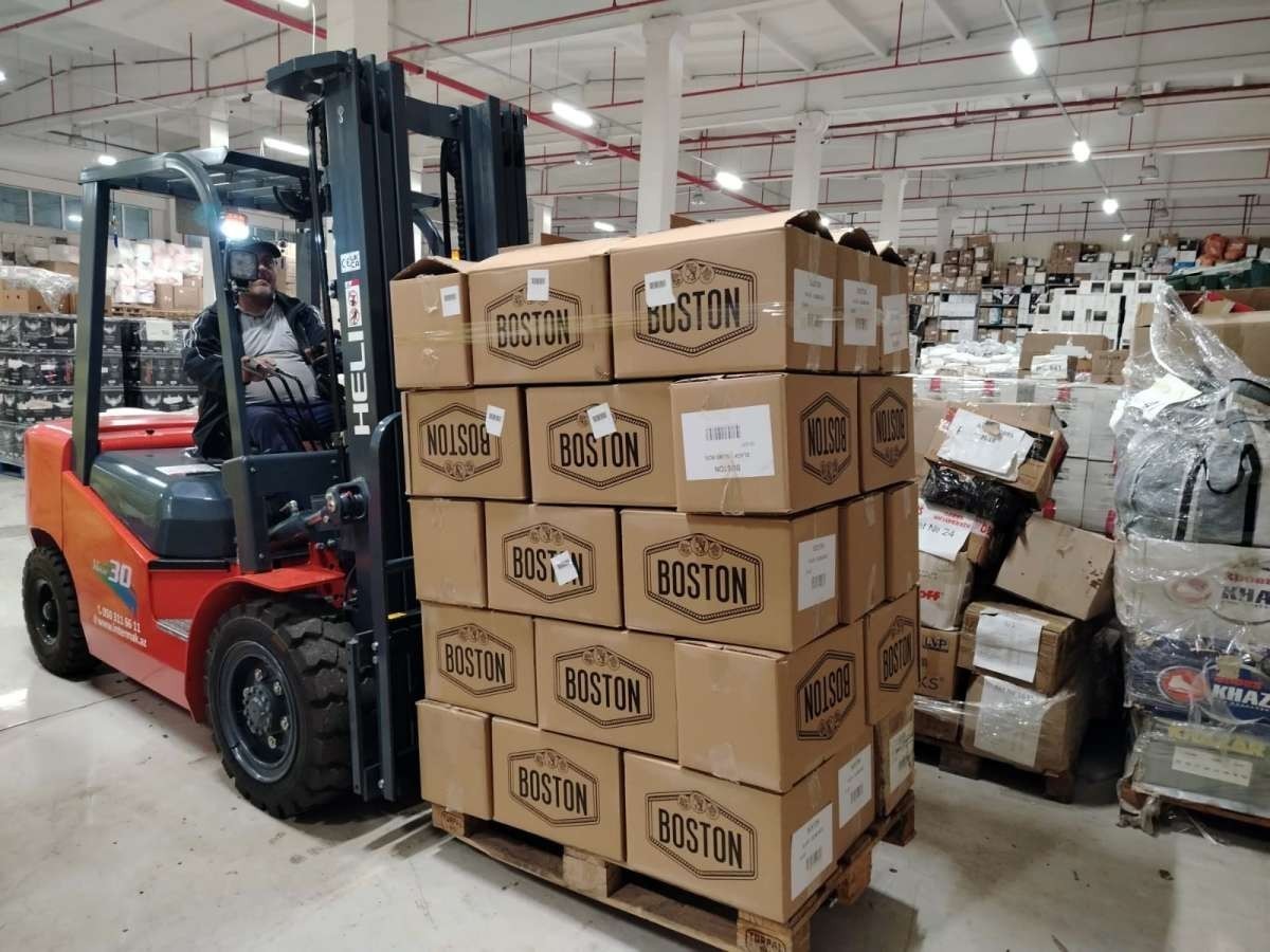 Türkiyədən gələn yük maşınında 1,5 milyonluq siqaret aşkarlandı - FOTOLAR