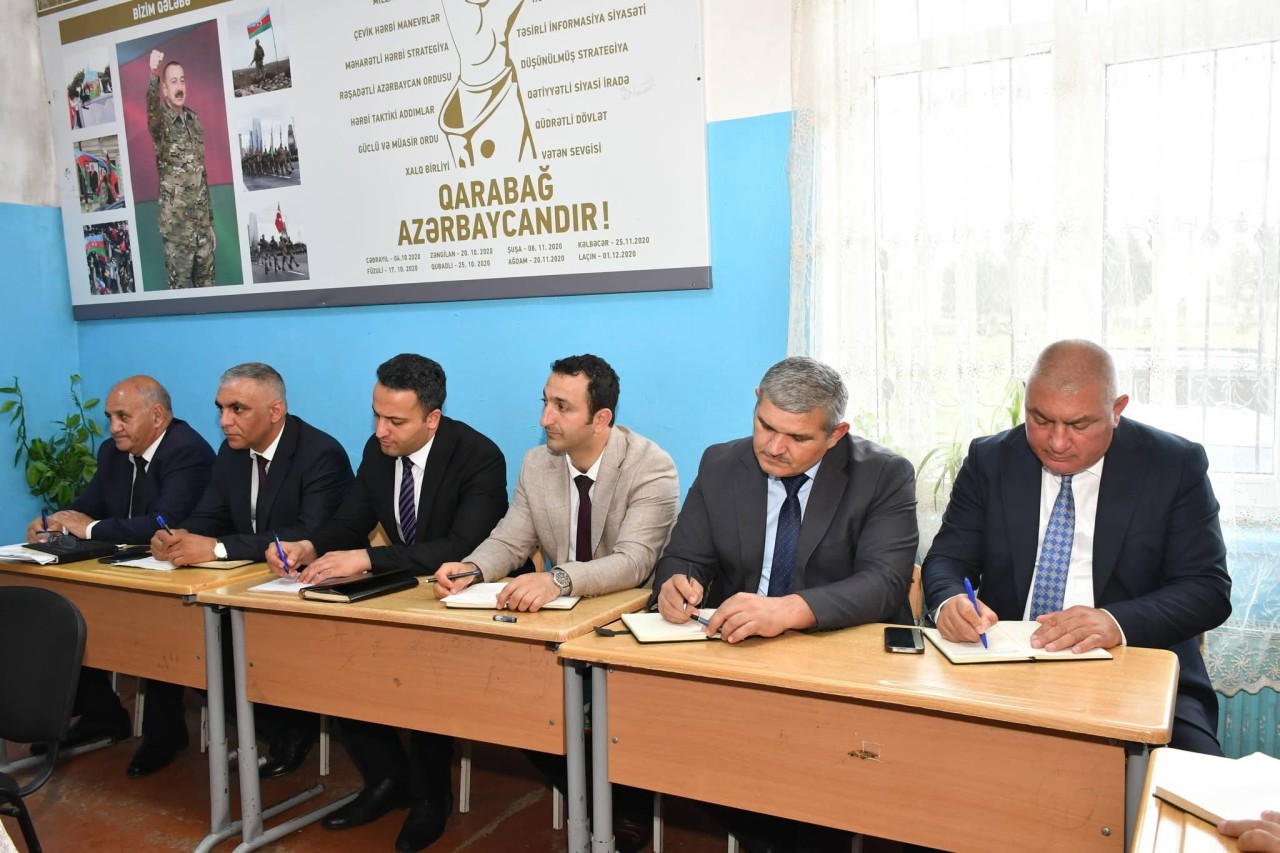 Malik İsaqov vətəndaşların müraciətlərini dinlədi - FOTOLAR