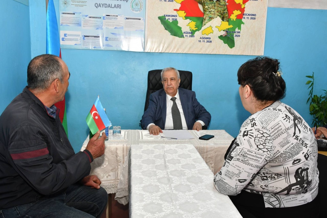 Malik İsaqov vətəndaşların müraciətlərini dinlədi - FOTOLAR