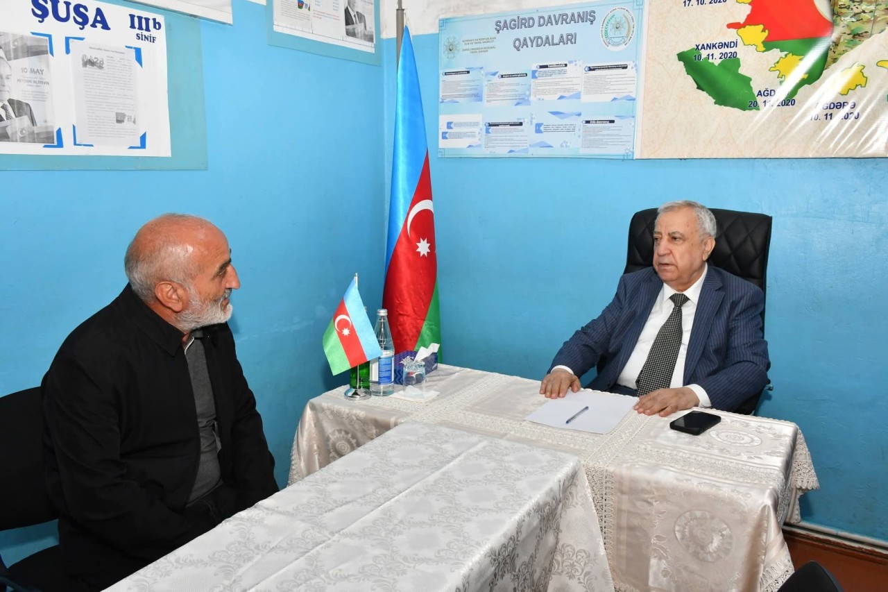 Malik İsaqov vətəndaşların müraciətlərini dinlədi - FOTOLAR