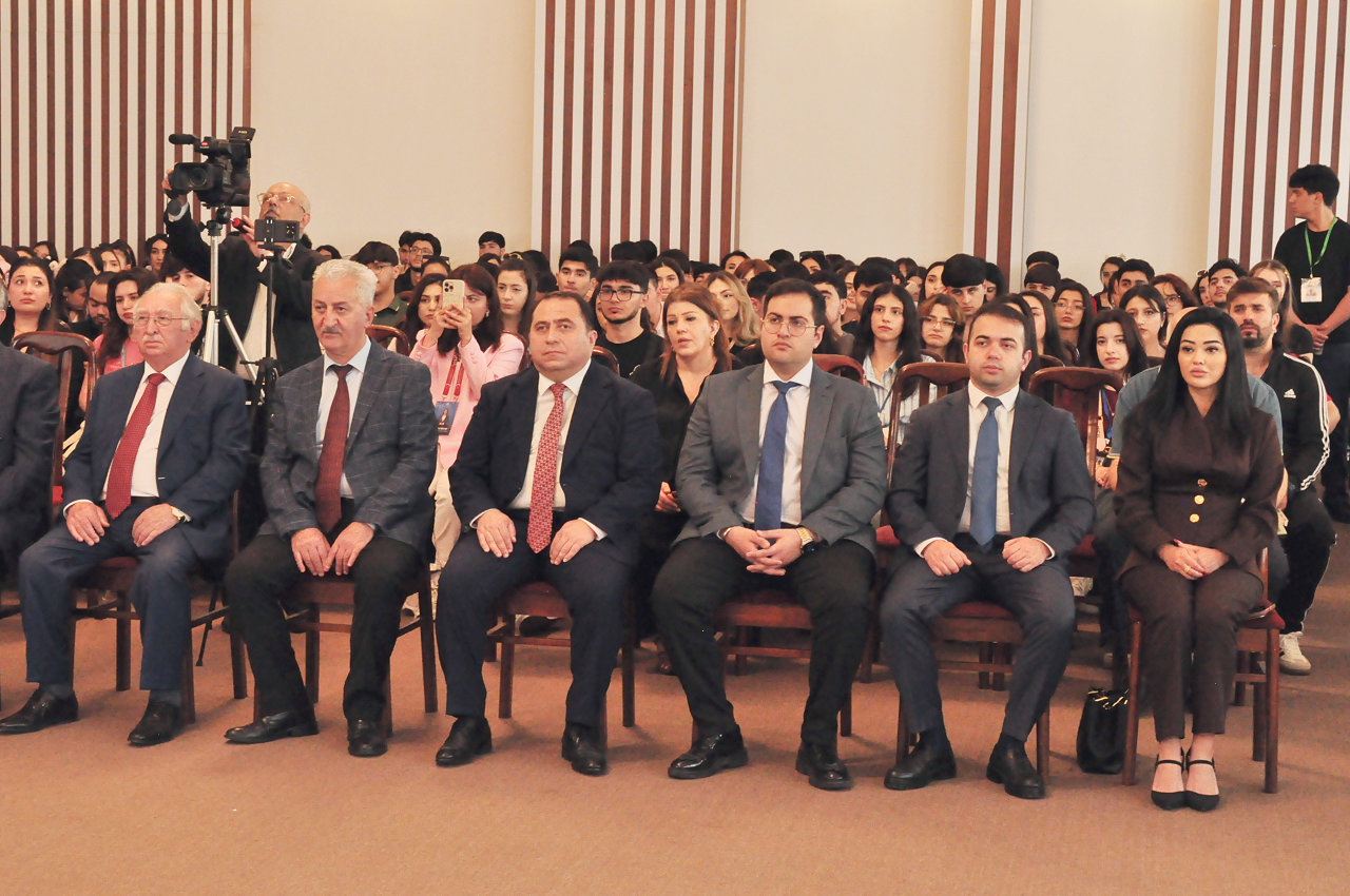 YAP Nərimanov rayon təşkilatı Müstəqillik Gününə həsr olunmuş tədbir keçirdi - FOTOLAR