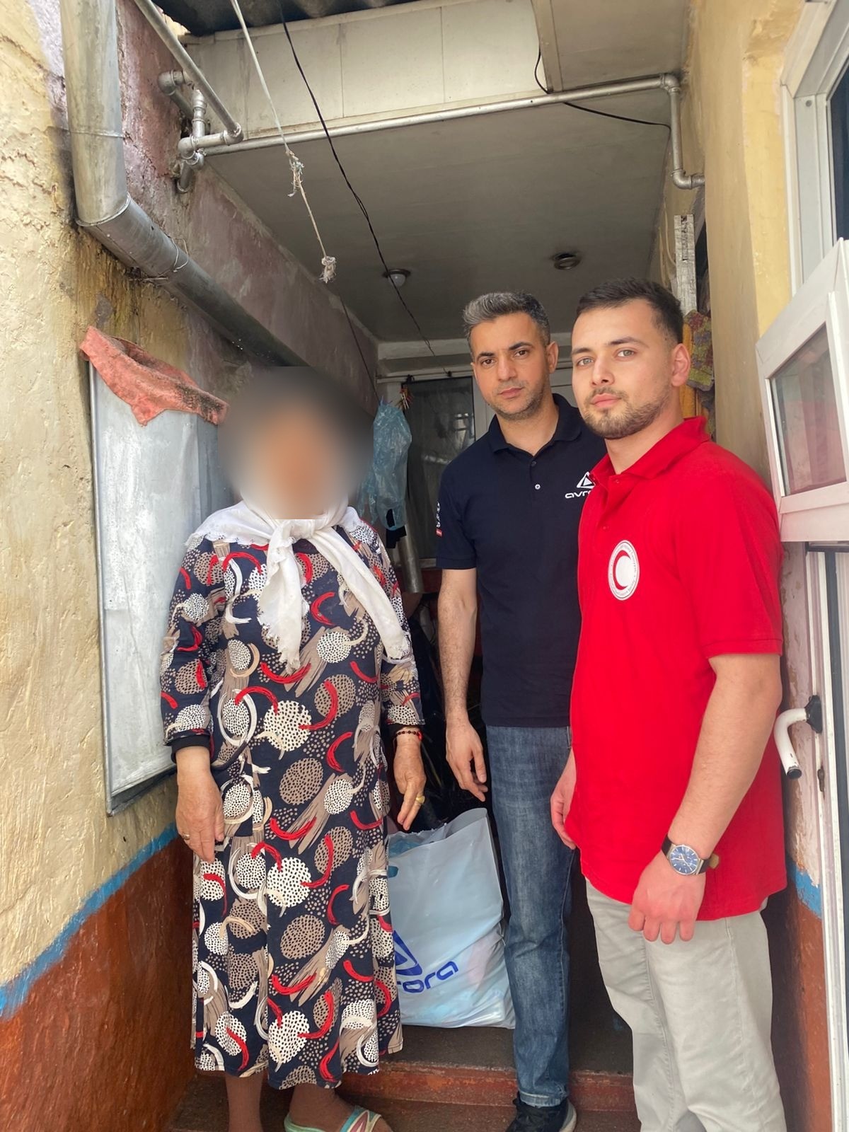 “Avrora Qrup” aztəminatlı ailələrə bayram sovqatı çatdırıb - FOTOLAR