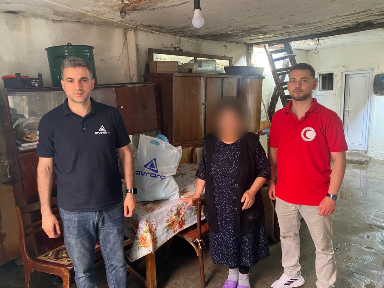 “Avrora Qrup” aztəminatlı ailələrə bayram sovqatı çatdırıb - FOTOLAR