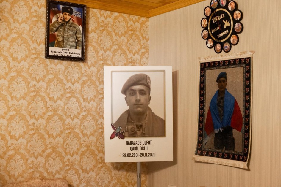 Prezidentin qızları şəhid ailəsinin evində oldular - FOTOLAR