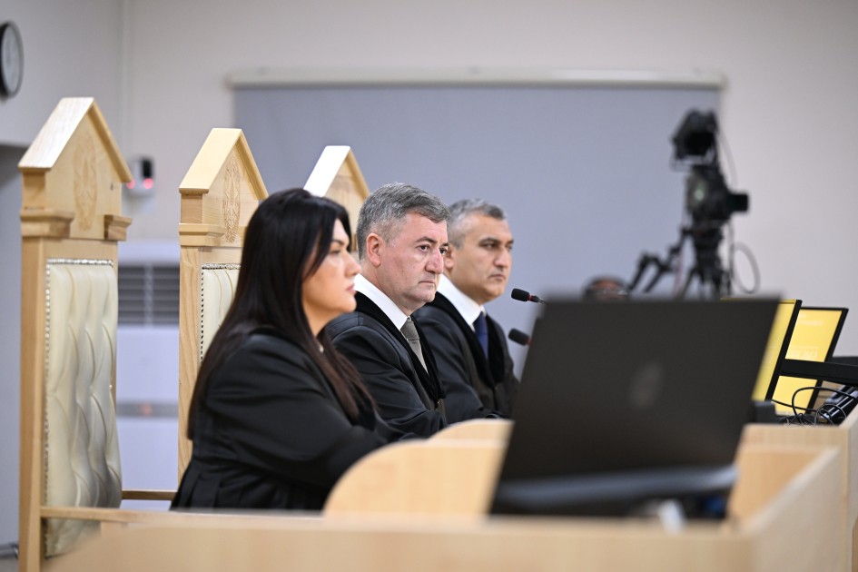 Arayikgilin apellyasiya şikayəti üzrə məhkəmə prosesi başladı - FOTOLAR
