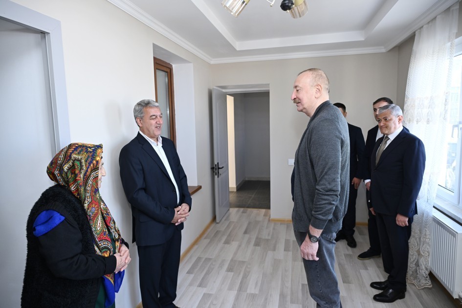 Prezident Şuşanın Böyük Qaladərəsi kəndində görülən işlərlə tanış olub - FOTOLAR
