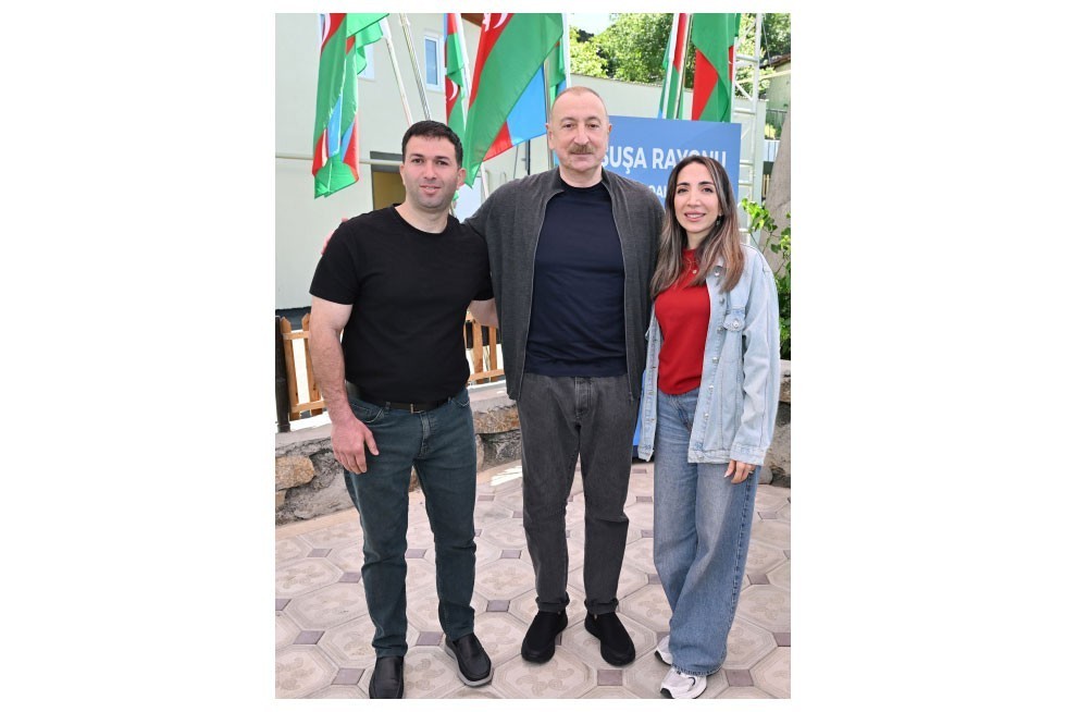 Prezident Şuşanın Böyük Qaladərəsi kəndində görülən işlərlə tanış olub - FOTOLAR