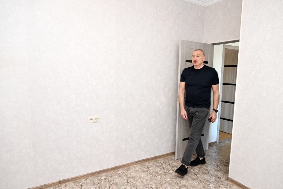 Prezident hərbçilər üçün nəzərdə tutulmuş mənzillərIə tanış olub - FOTOLAR