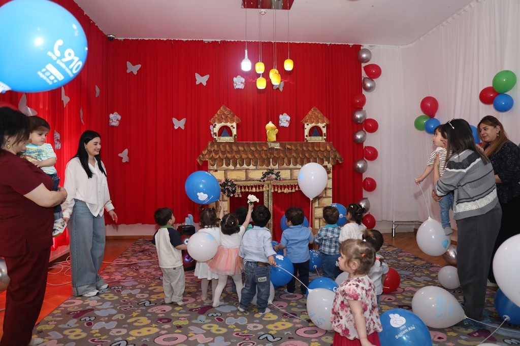 1 saylı körpələr evinə ziyarət təşkil olundu - FOTOLAR