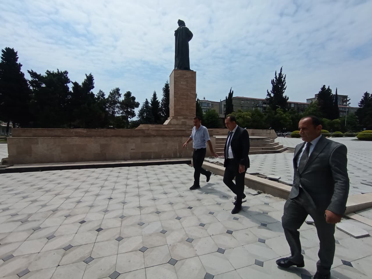 Taleh Qaraşov Həzi Aslanov parkında görülən işlərlə tanış oldu - FOTOLAR