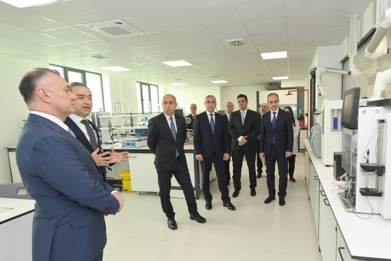 Emin Əmrullayev Qarabağ Universitetinin Klinikasında olub - FOTOLAR
