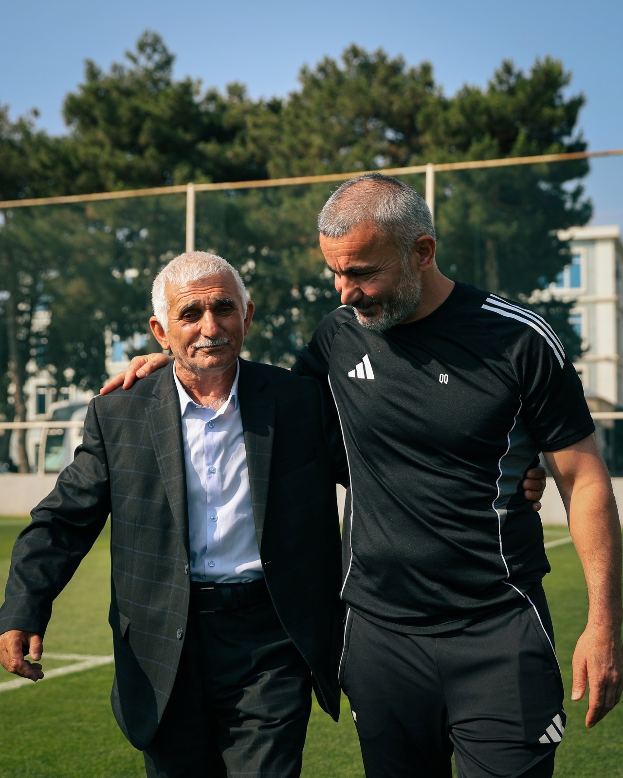 Qurban Qurbanov azarkeşinin arzusunu gerçəkləşdirdi - FOTOLAR