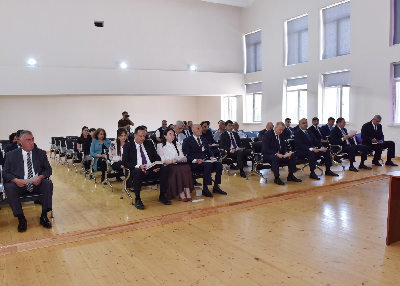 Zakir Fərəcov növbəti səyyar qəbul keçirib - FOTOLAR
