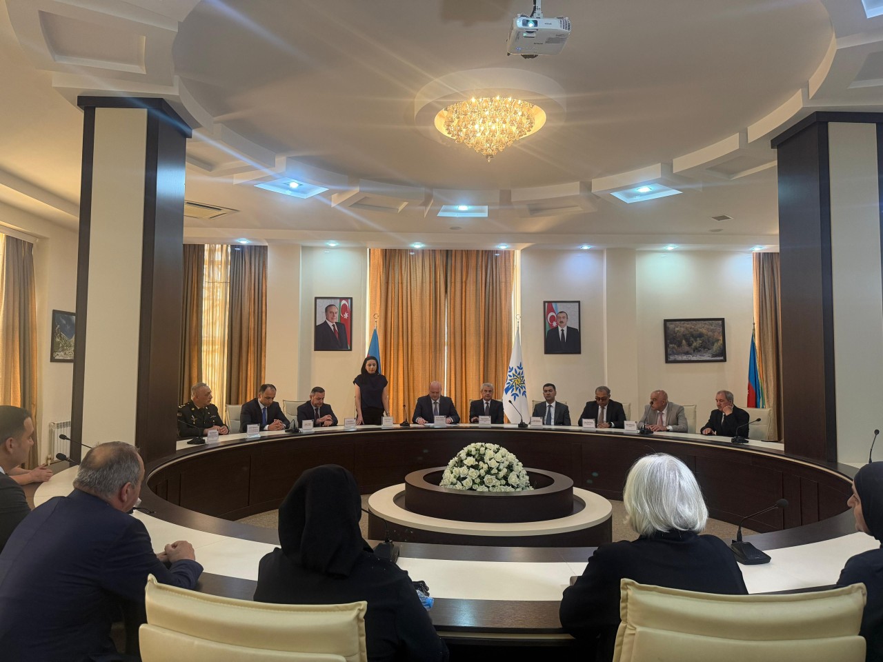 Qaradağda “Milli Qurtuluşdan – Zəfərə” mövzusunda dəyirmi masa keçirilib - FOTOLAR