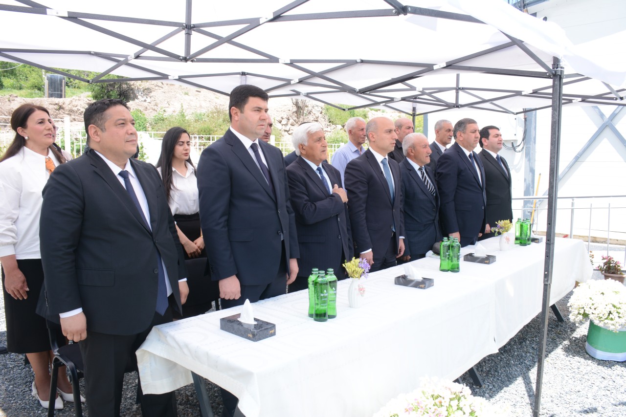 Nazir Kəlbəcərin ilk və tək məzununun "Son zəng"ində - FOTOLAR