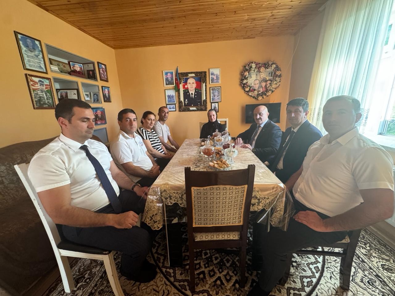 Asif Əsgərov şəhid ailəsini ziyarət edib, növbəti vətəndaş qəbulu keçirib - FOTOLAR
