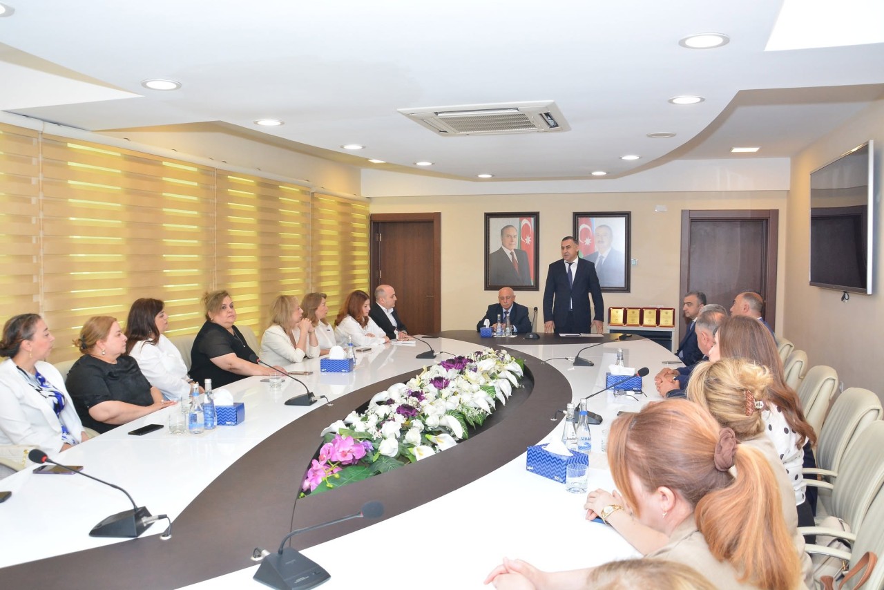 Xətai rayonunda dəyirmi masa keçirildi - FOTOLAR